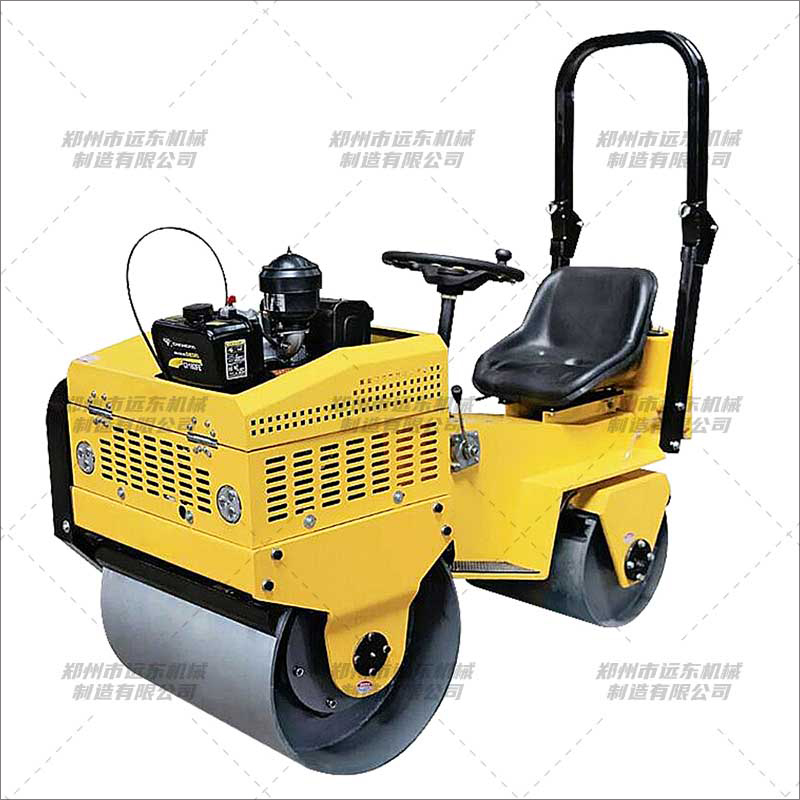 850型座駕雙輪振動(dòng)壓路機(圖1) 850型座駕雙輪振動(dòng)壓路機(圖1)