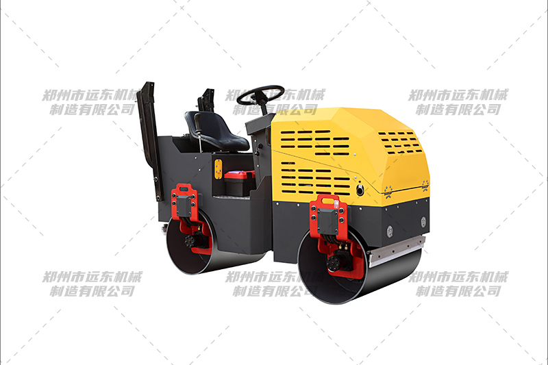 1000型座駕雙輪振動(dòng)壓路機(圖1) 1000型座駕雙輪振動(dòng)壓路機(圖1)