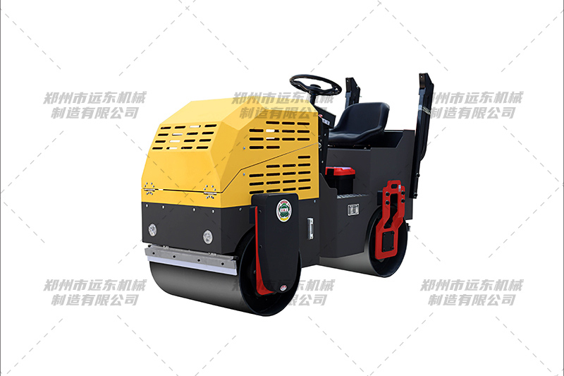 1000型座駕雙輪振動(dòng)壓路機(圖2) 1000型座駕雙輪振動(dòng)壓路機(圖2)